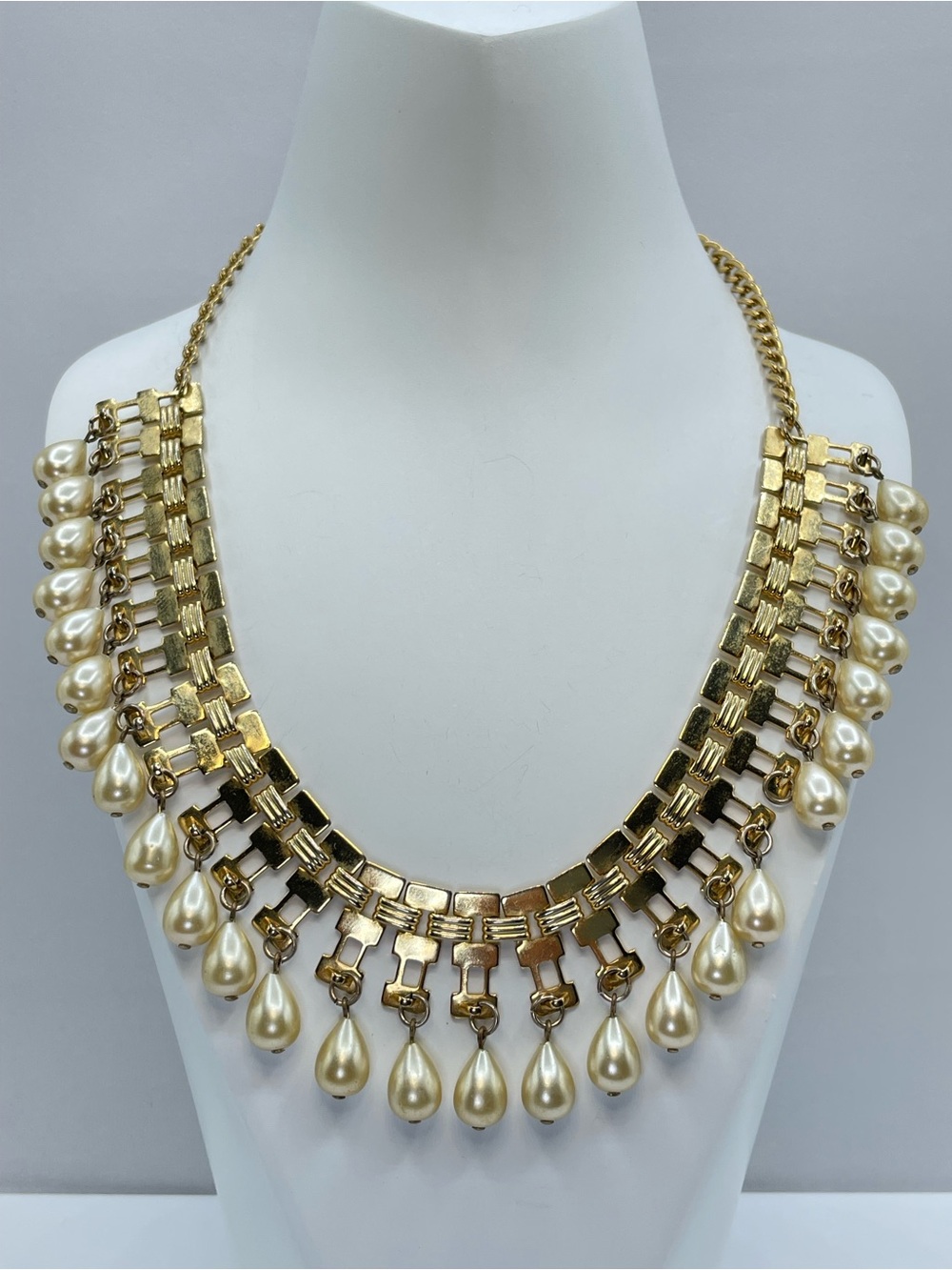 Vintage Gold Tone Faux Pearl Teardrop Fringe Statement Bib Necklace